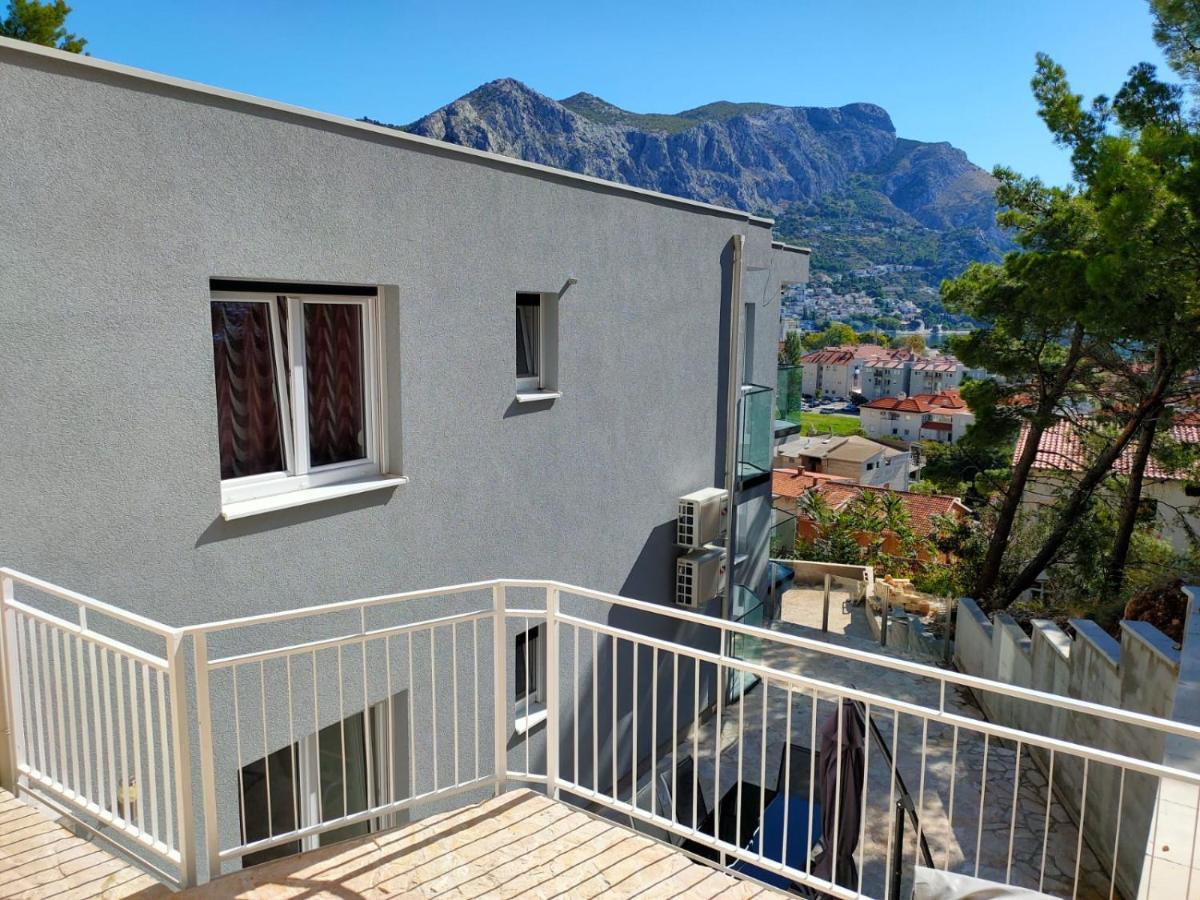Apartments Elin Omis Luaran gambar