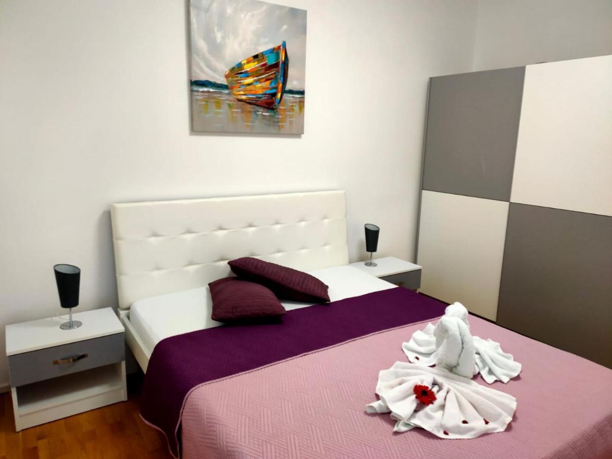 Apartments Elin Omis Luaran gambar