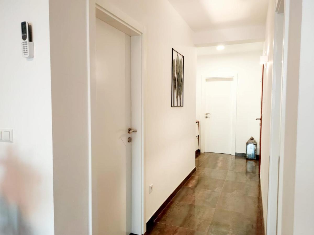 Apartments Elin Omis Luaran gambar