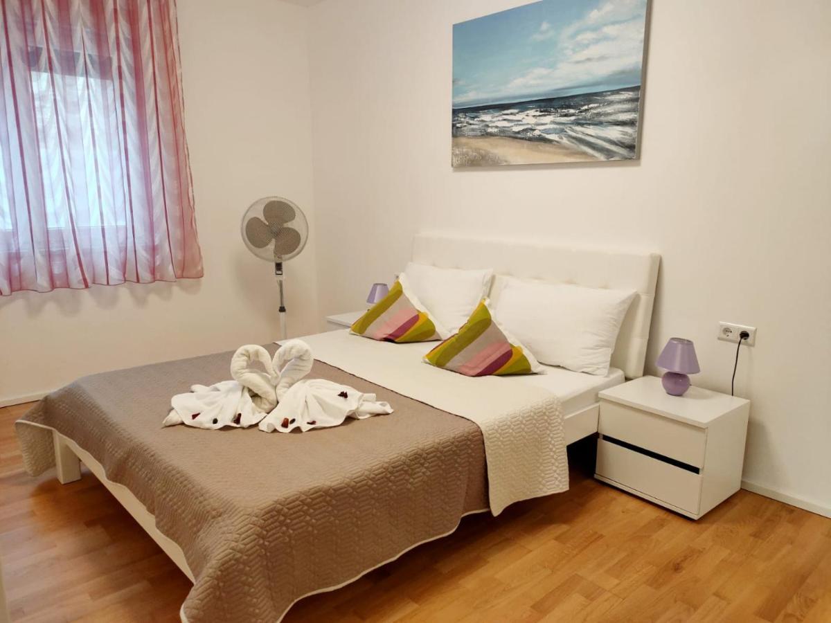 Apartments Elin Omis Luaran gambar