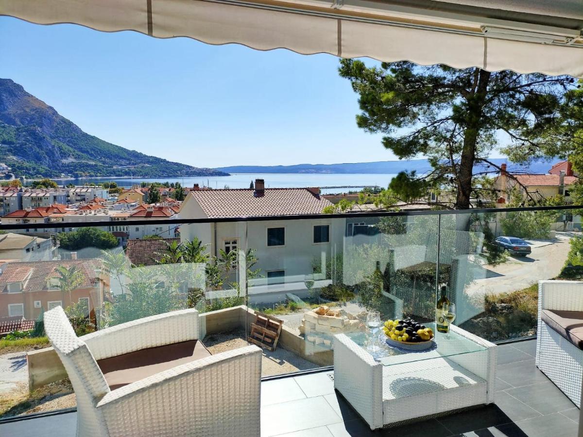 Apartments Elin Omis Luaran gambar
