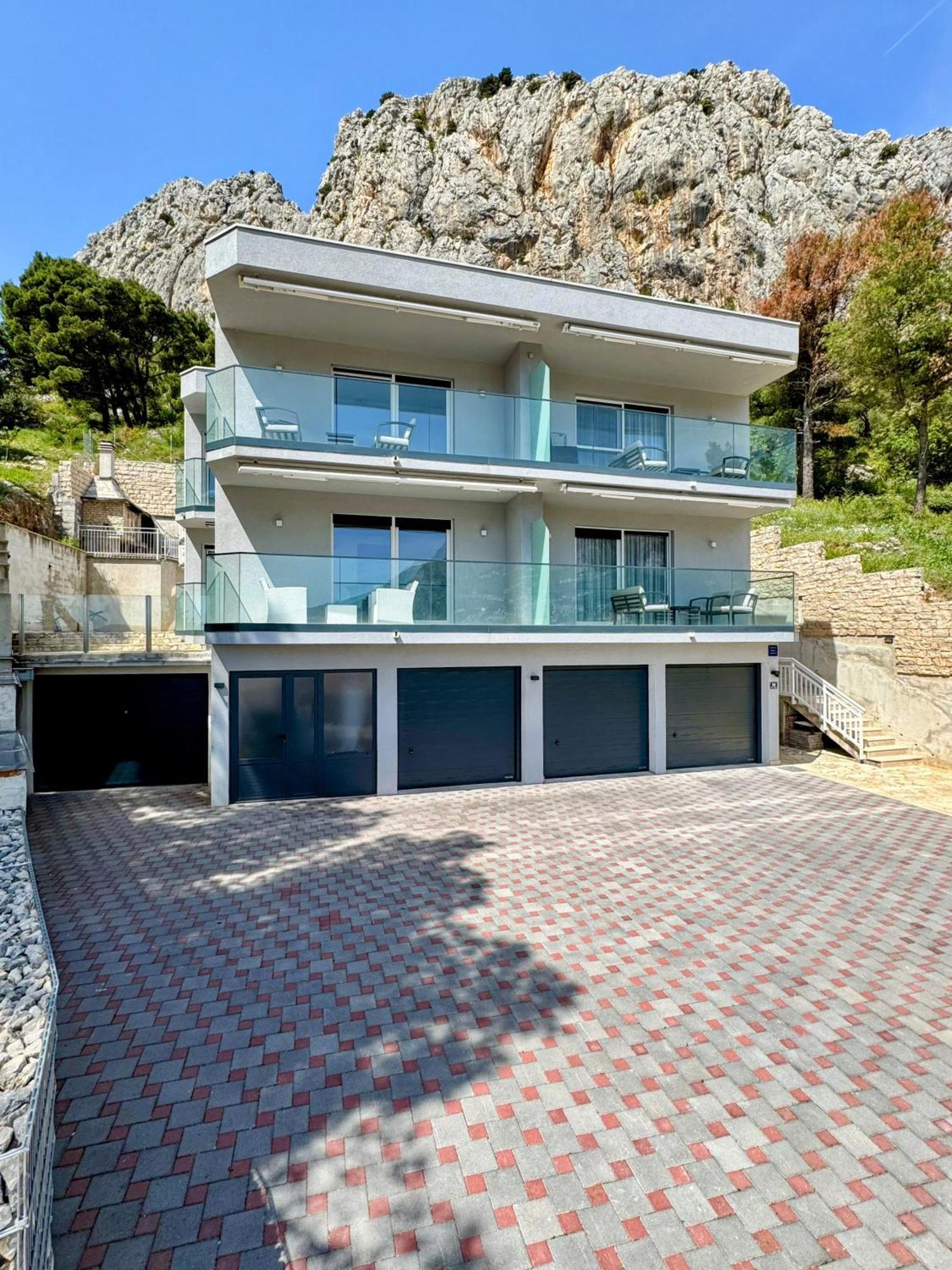 Apartments Elin Omis Luaran gambar
