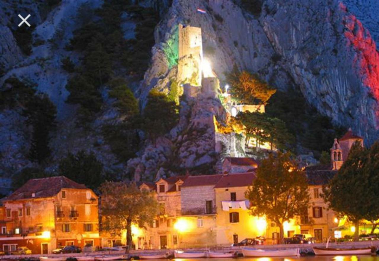 Apartments Elin Omis Luaran gambar