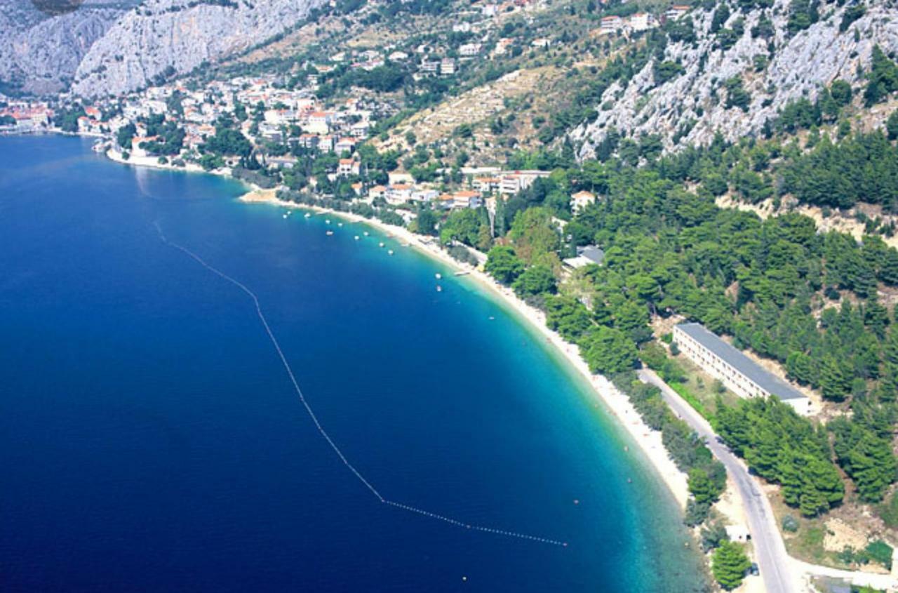 Apartments Elin Omis Luaran gambar